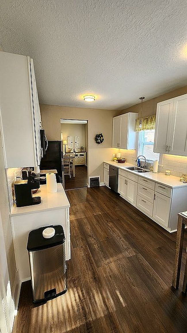 Photo of 3228 Orchard St, Wichita, KS