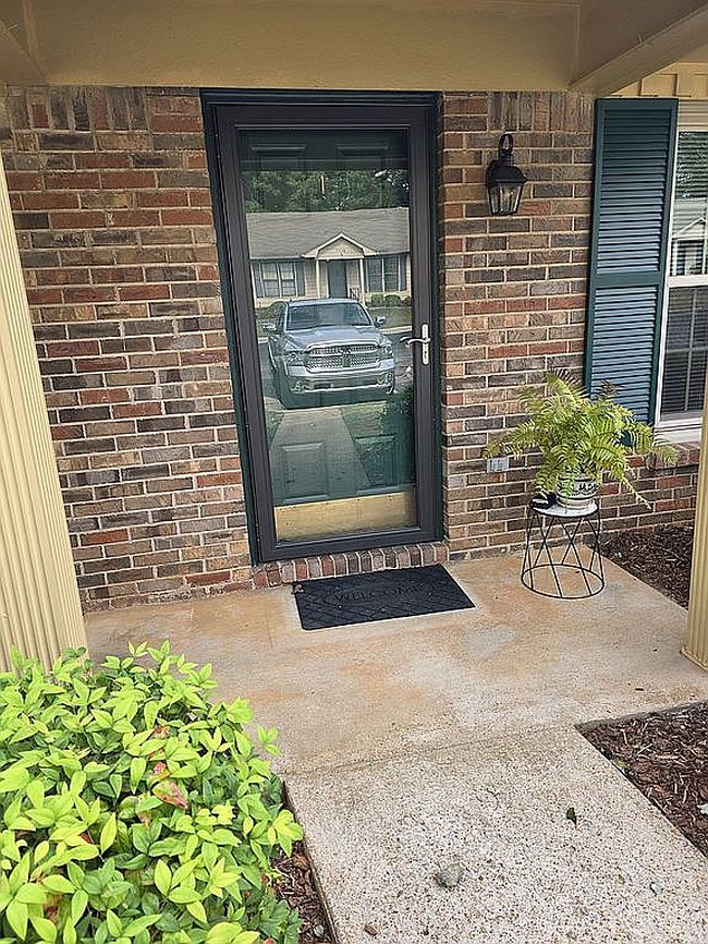 Additional photo 3 of property located at 8150 Oldfield Rd Sw Apt 1L