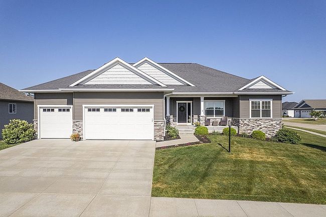 Photo of 300 Whitman Ave, North Liberty, IA