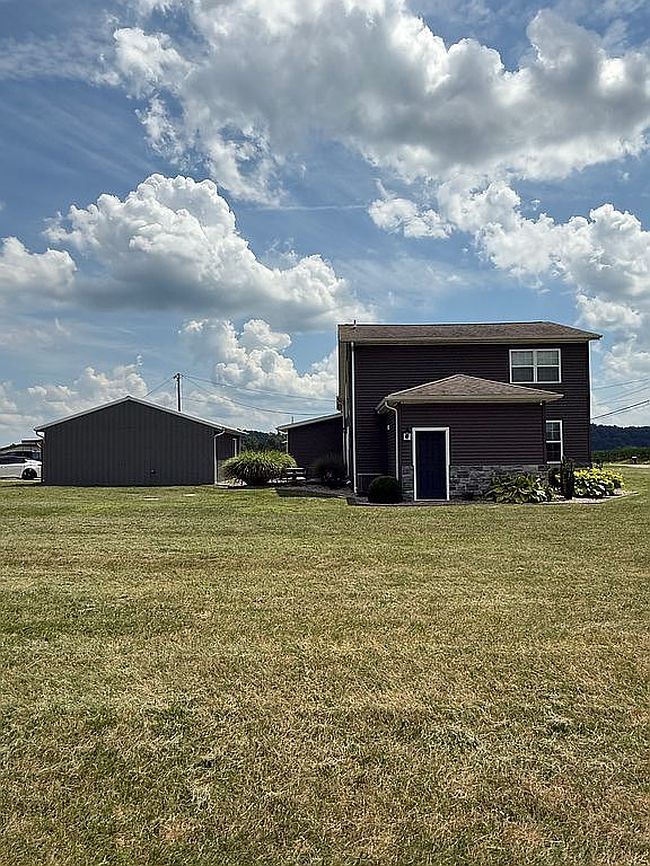Photo of 4060 Millers Ln, Duncan Falls, OH
