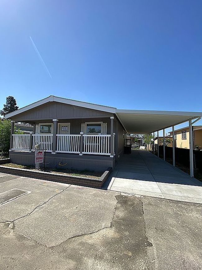 Photo of 8787 Locust Ave Space 103, Fontana, CA