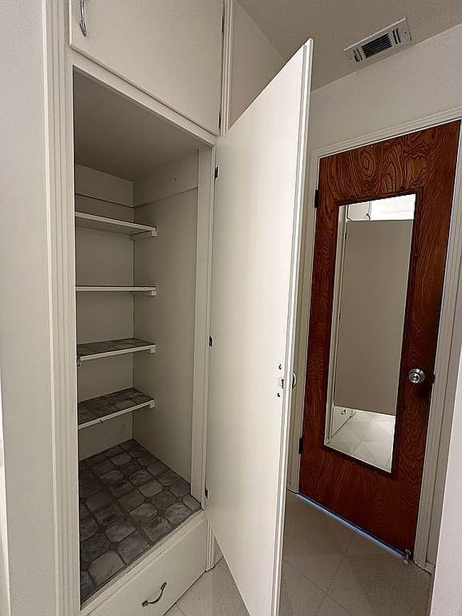 Image of 564 N 13th St