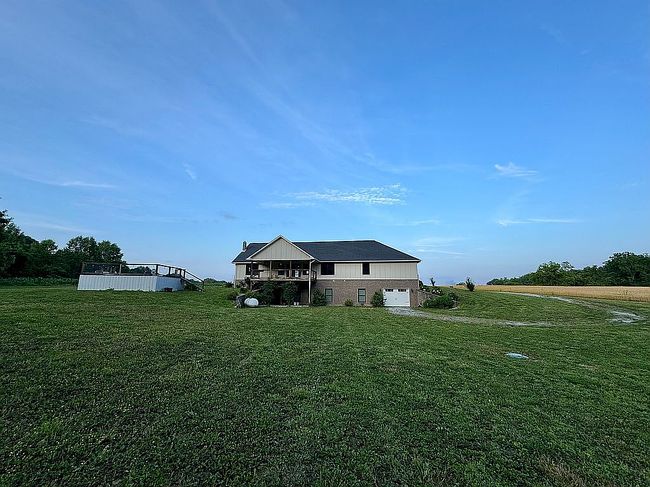 Photo of 220 Davis Ln, Russell Springs, KY