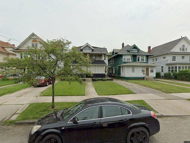 Image of 2324 Putnam St