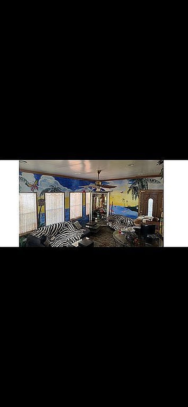 Photo of 224 E 86th St, Chicago, IL