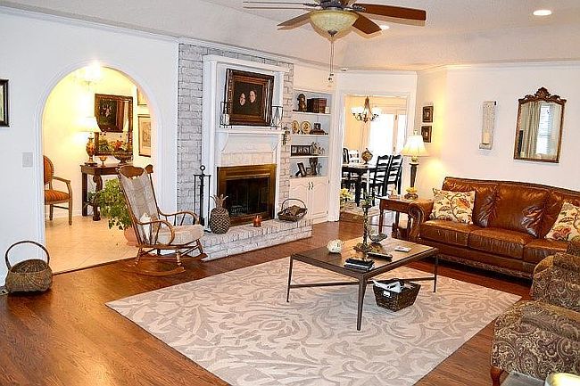 Photo of 601 Gresham Ln, Murfreesboro, TN