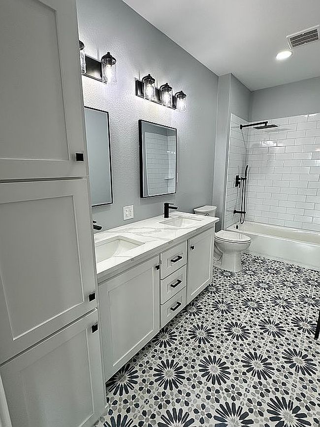 Image of 2920 Lago Vista Ln