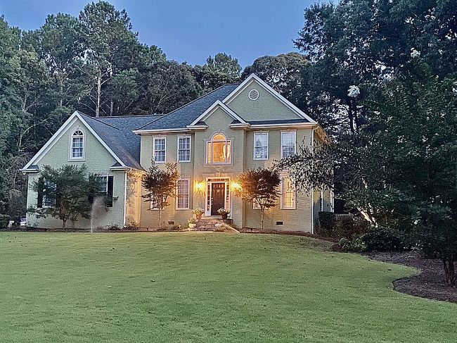 105 Arlington Trce, Fayetteville, GA