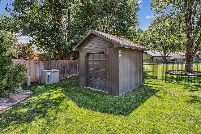 Image of 11607 W Douglas Ave
