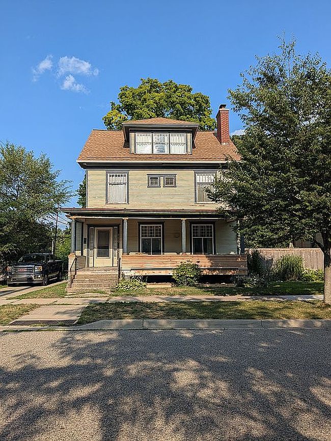 Photo of 226 Carroll Ave Se, Grand Rapids, MI