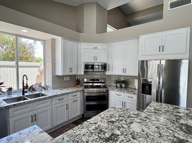 Image of 42347 Camino Merano