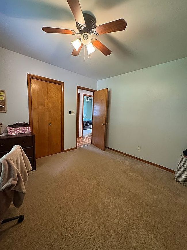 Photo of 2003 University Dr, Charleston, IL