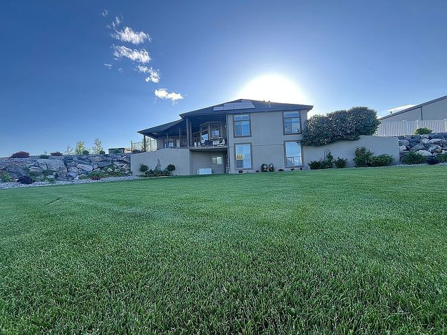 Image of 985 N 575 E