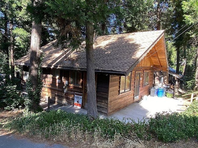 Photo of 23312 Seeley Way, Crestline, CA