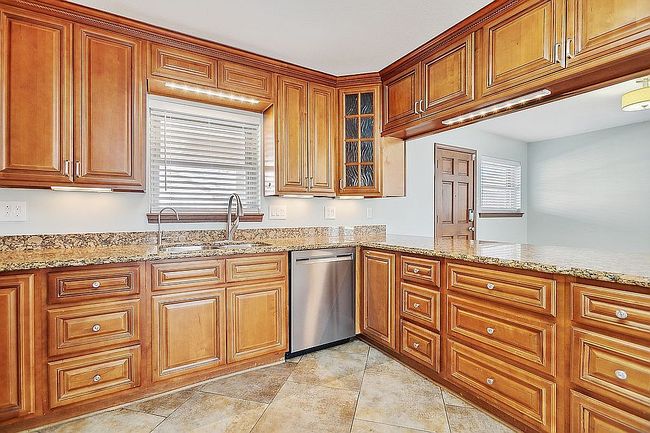 Image of 1029 Nursery Ave