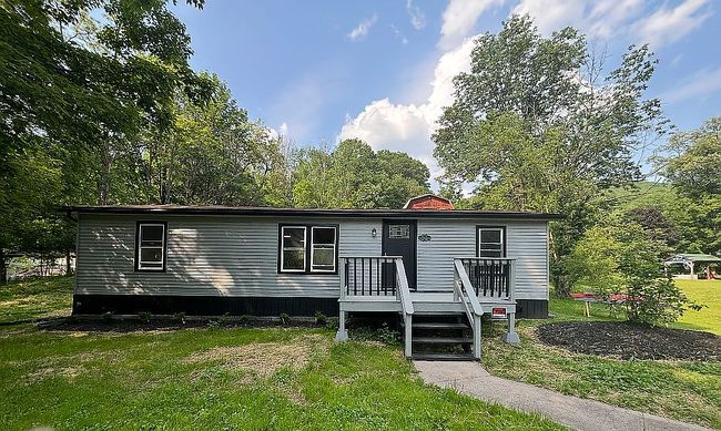 Image of 25 Railroad Ave