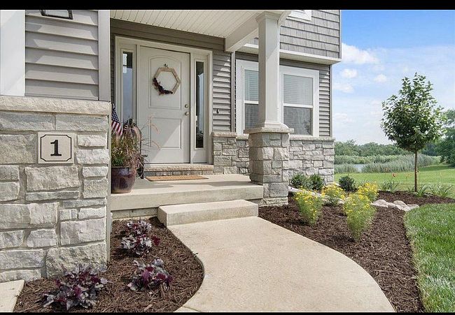 Photo of 1 Big Timber Rd, El Paso, IL