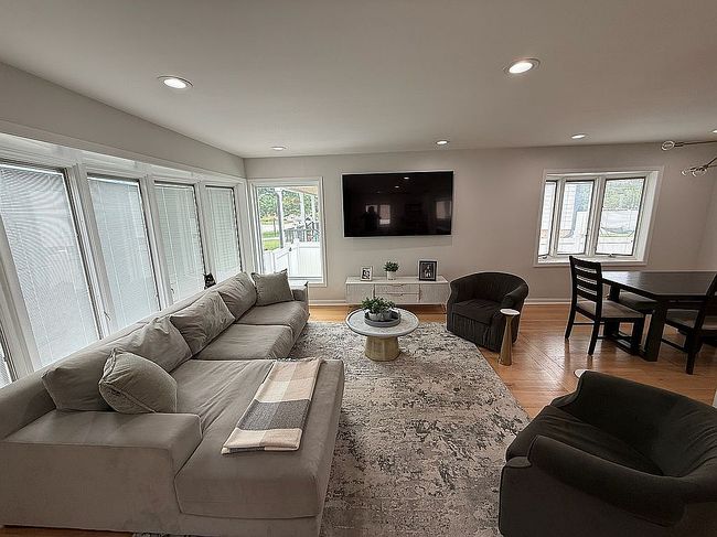 Photo of 8063 W Prospect Ct, Niles, IL