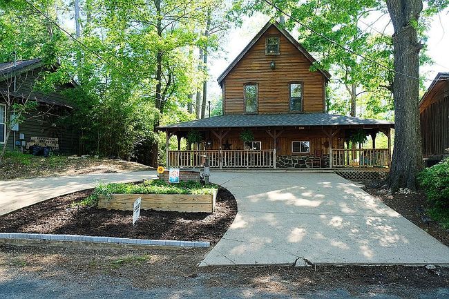 Image of 371 Cadillac Point