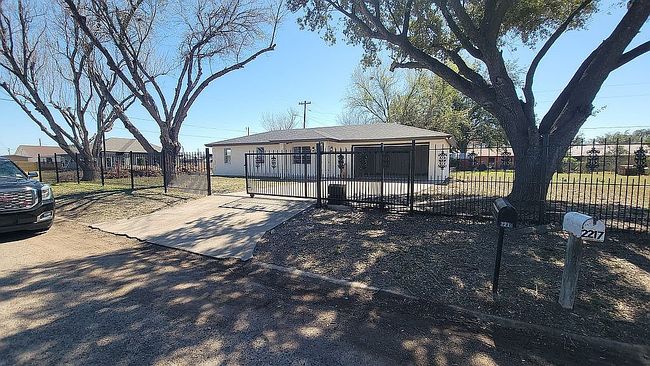 Image of 3044 E 24th St