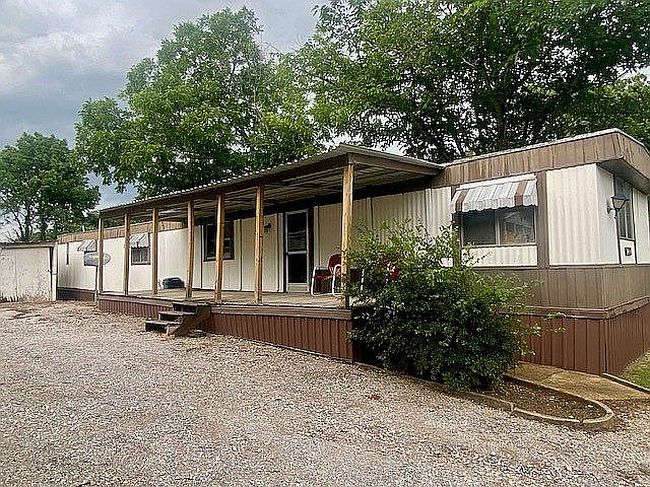 Photo of 3444 N Point Ln, Sulphur, OK