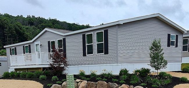 Photo of 5 Hidden Valley Dr, Middletown, NY