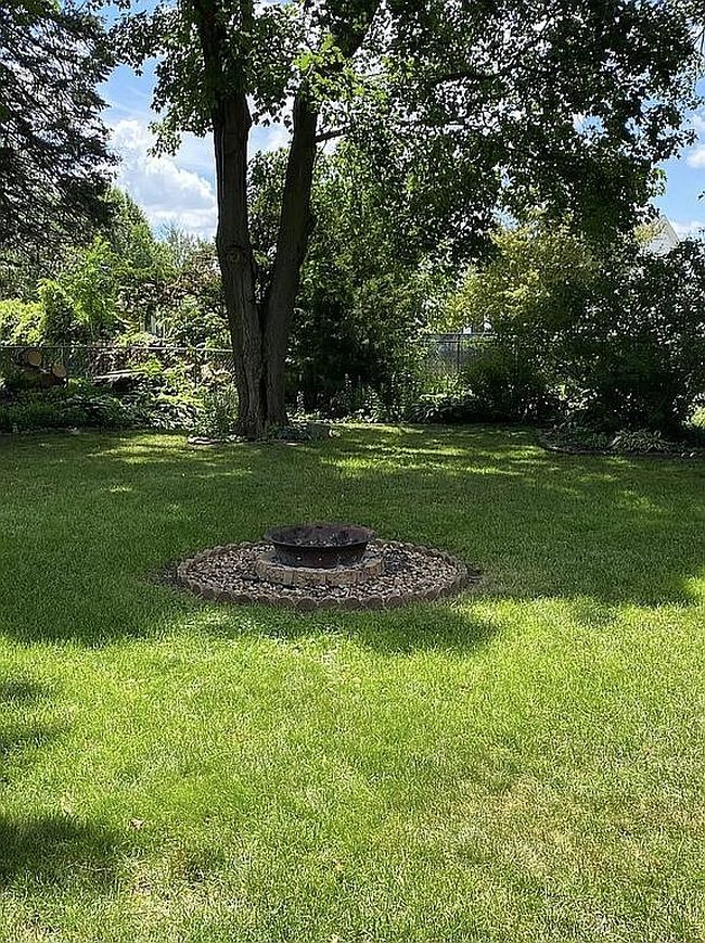 Photo of 250 Edward St, Sycamore, IL