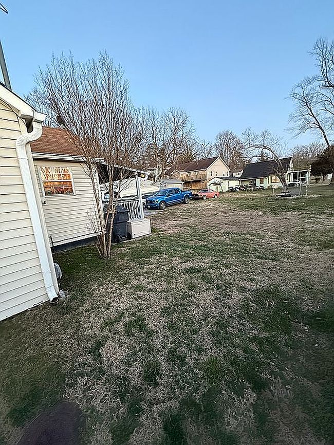 Image of 211 Valley Dr