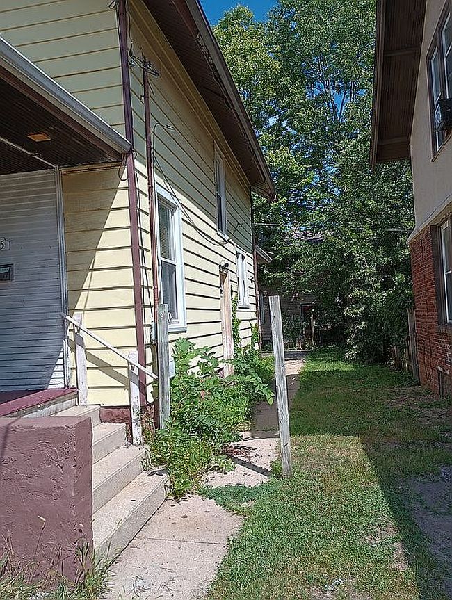 Photo of 1425 Auburn St, Rockford, IL
