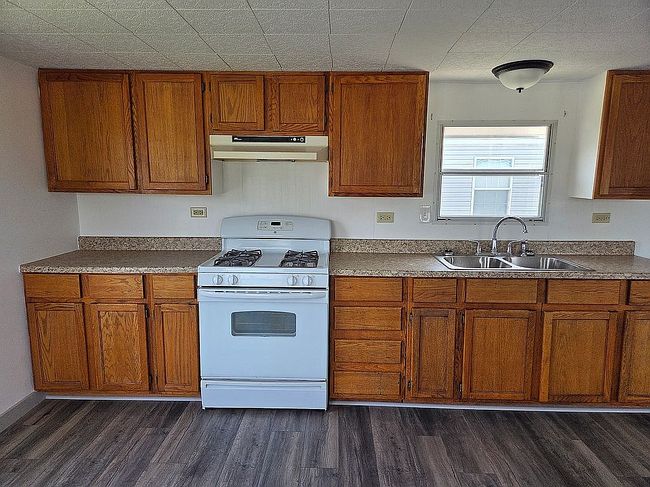 Additional photo 2 of property located at 10951 Perry Hwy #502