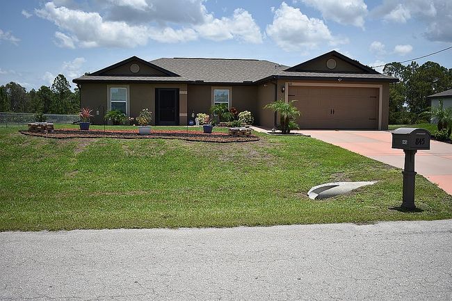 Additional photo 3 of property located at 845 Lochman Dr