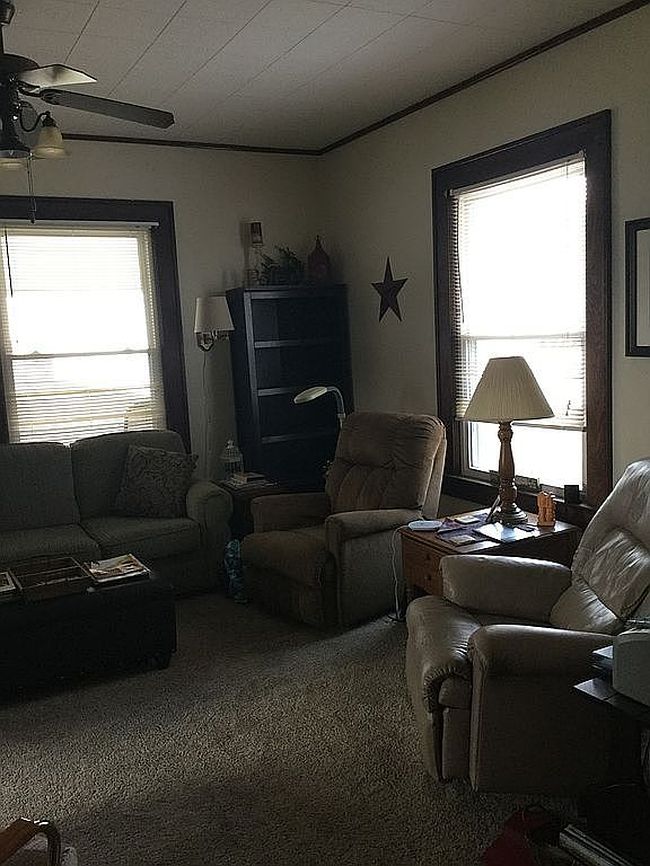 Image of 1011 S Bringhurst Rd