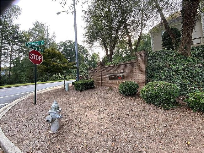 Photo of 3601 Hampstead Ln Ne, Roswell, GA