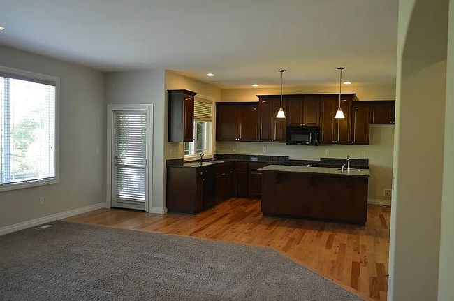 Photo of 3974 Cameron Dr Ne, Lacey, WA