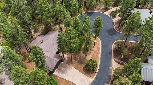 Image of 1601 S Spruce Ln