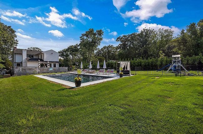 Photo of 8 Heath St, Eatontown, NJ