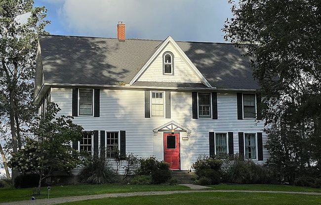 Photo of 748 Blue Star Hwy, South Haven, MI