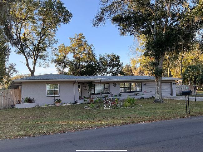 Preview of property located at 1107 Lake Shore Dr