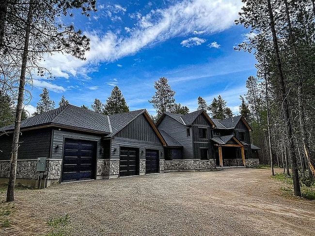 Image of 3585 Woodlands Ln