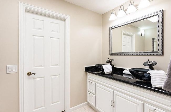 Photo of 271 Litchfield Ln, Houston, TX