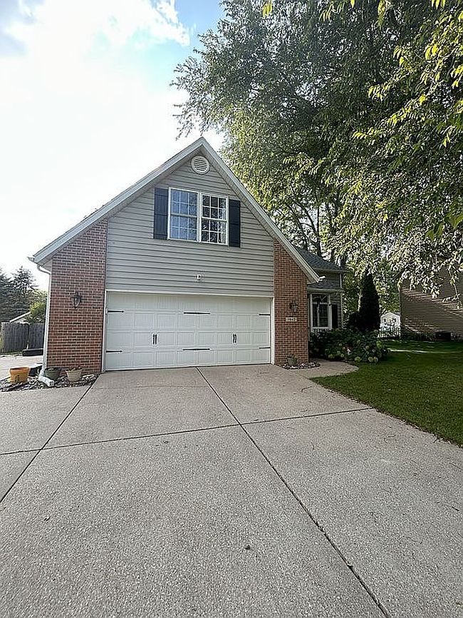 Photo of 7842 Wapiti St, Portage, MI