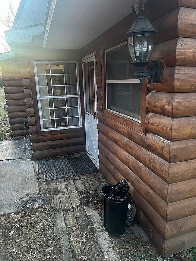 Photo of 2405 Gale Rd, Eaton Rapids, MI