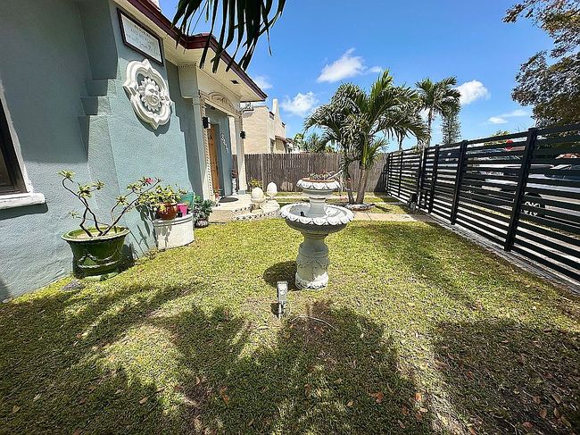 Image of 3411 Sw 24th Ter