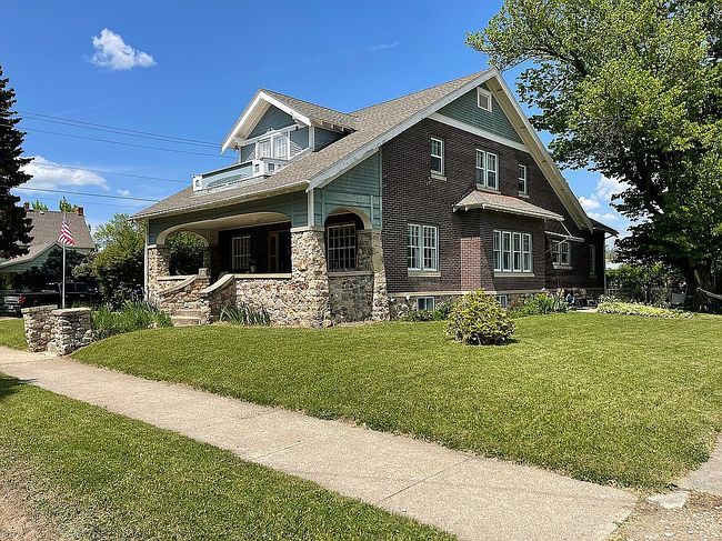 Photo of 511 5th Ave S
