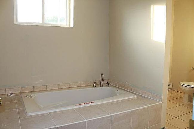 Image of 280 E Poplar St