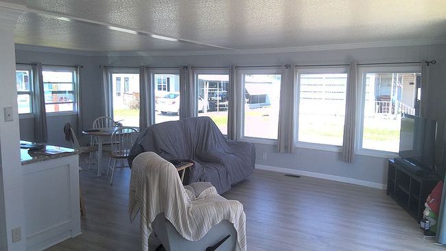 Image of 15 Kingsport Ave