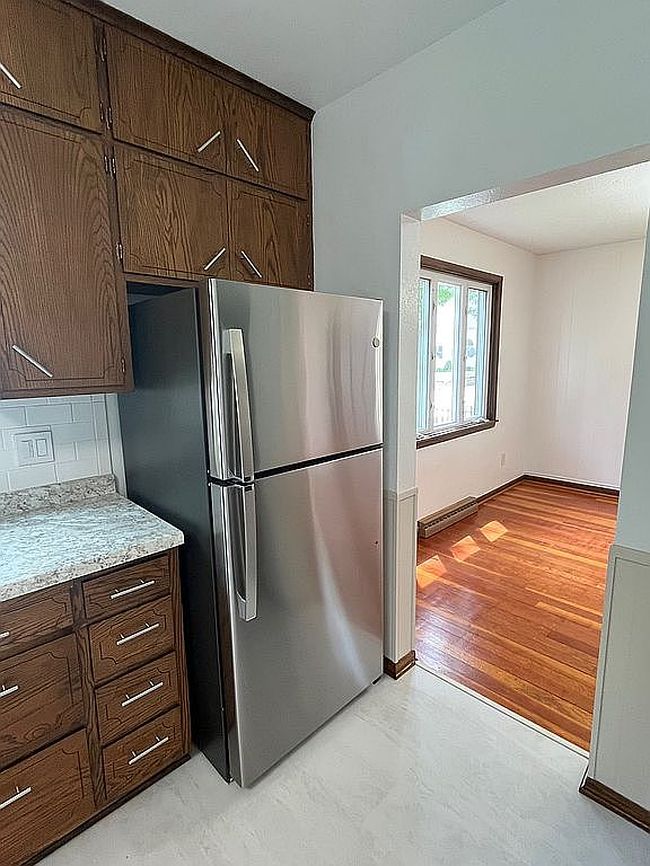 Photo of 119 2nd St Ne, Freeport, MN