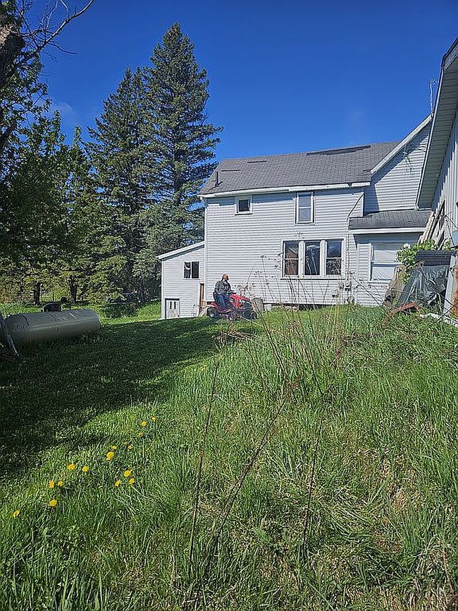 Image of 160 E John St