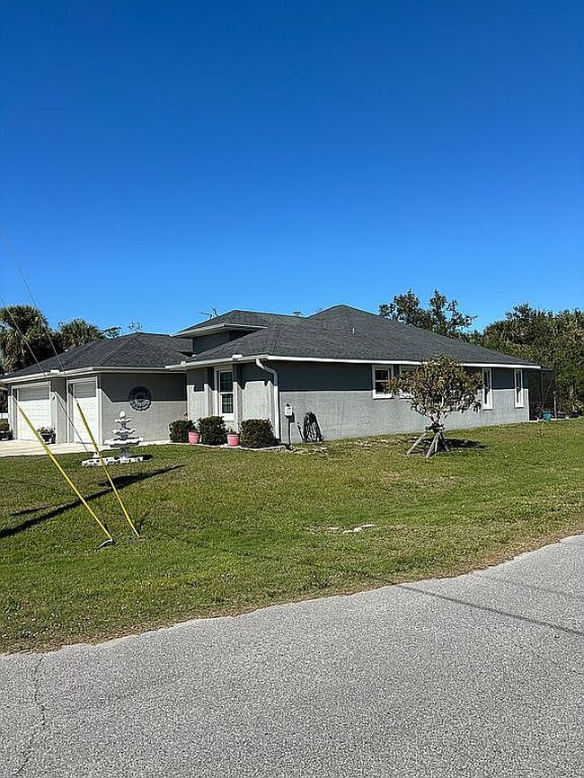 Photo of 114 Venice Rd, Rotonda West, FL