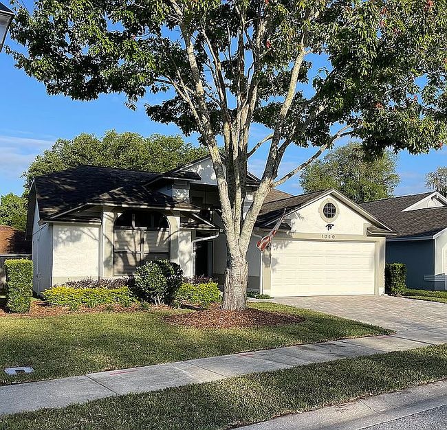 Photo of 1010 Henson Ct, Oviedo, FL